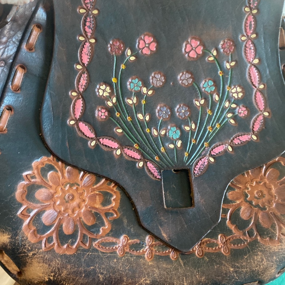 Rosas Vintage 70s Handmade Leather Hobo Handbag.